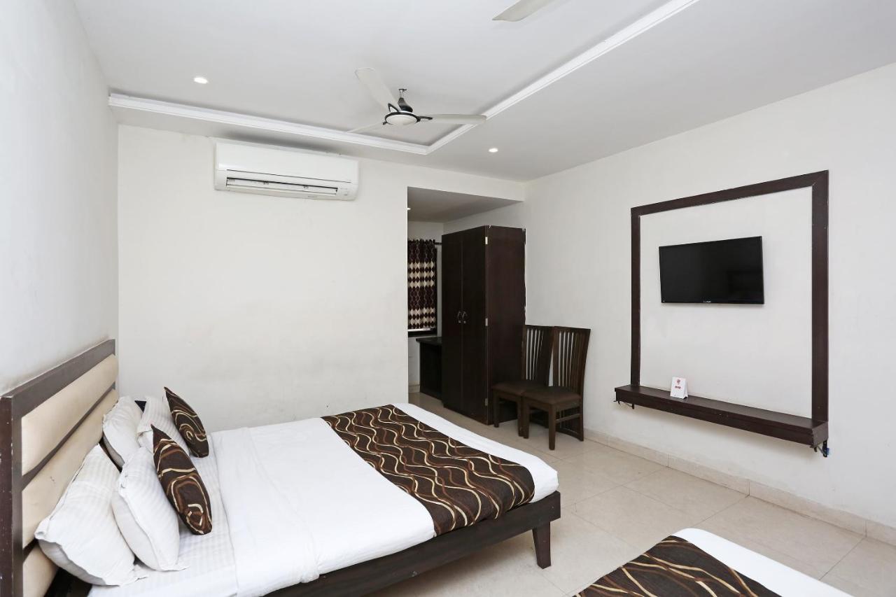 OYO 6359 Hotel Mezbaan Regency Rāipur Zimmer foto